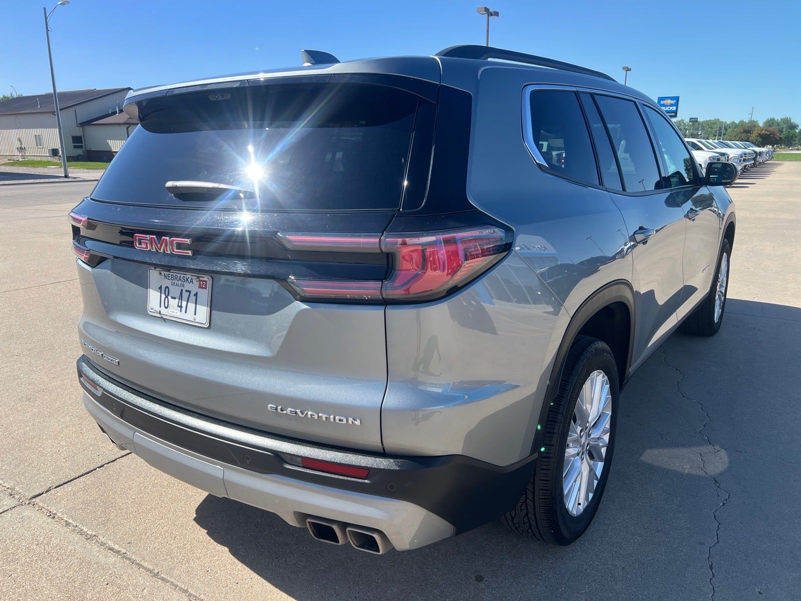 2026 GMC Acadia Elevation