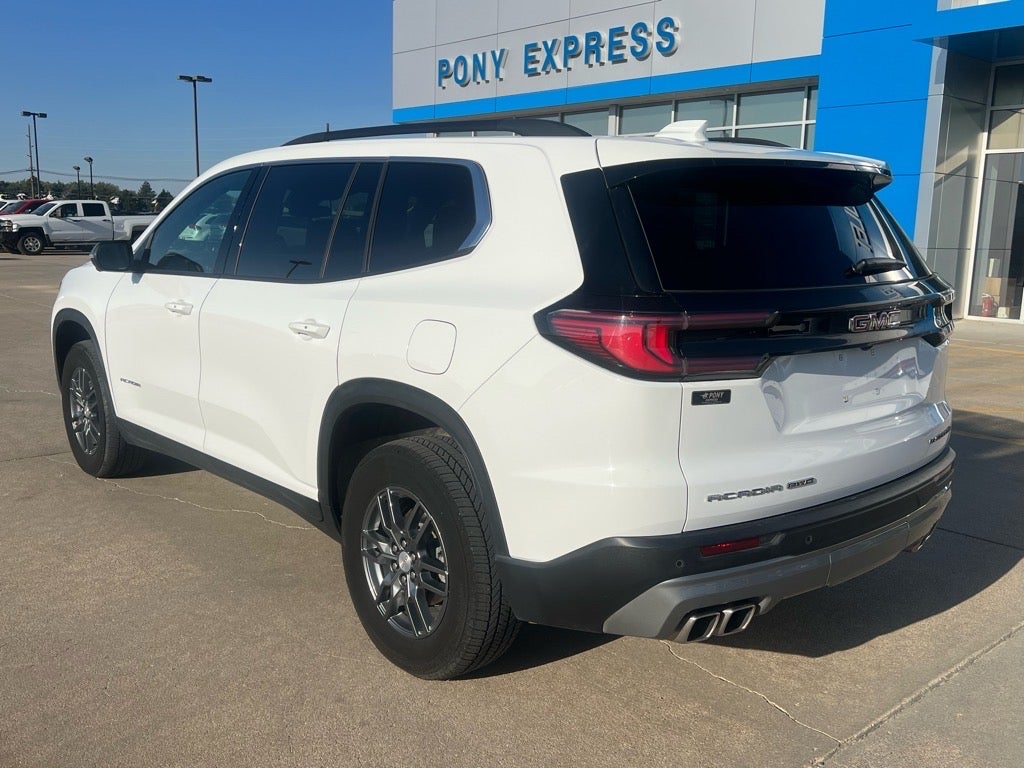 2025 GMC Acadia Elevation