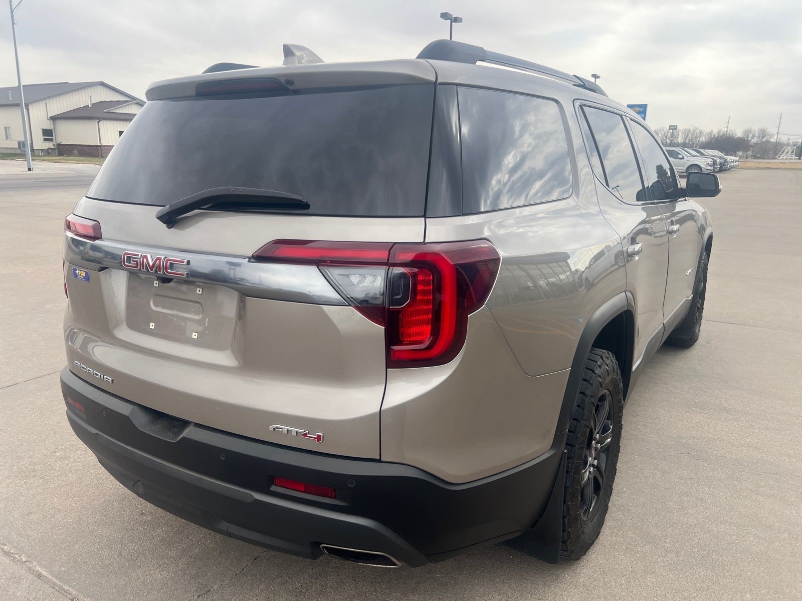 2022 GMC Acadia AT4