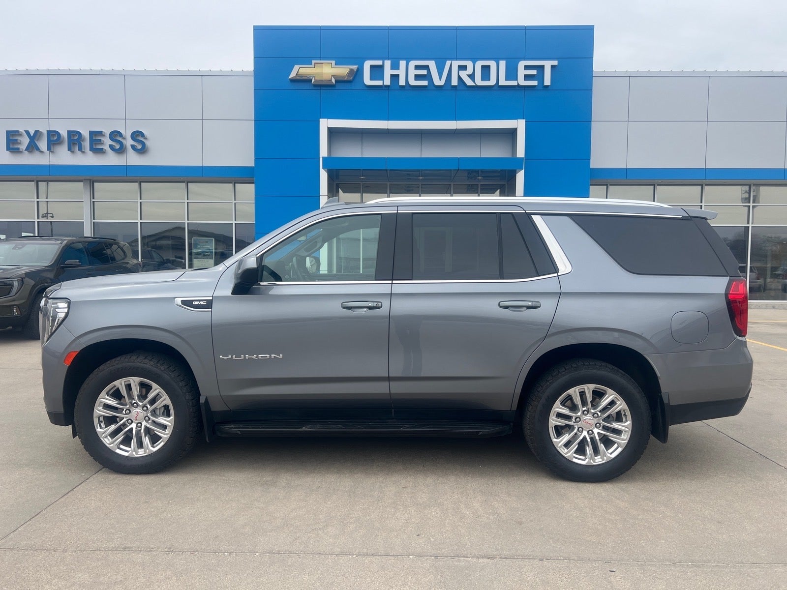 2022 GMC Yukon SLE