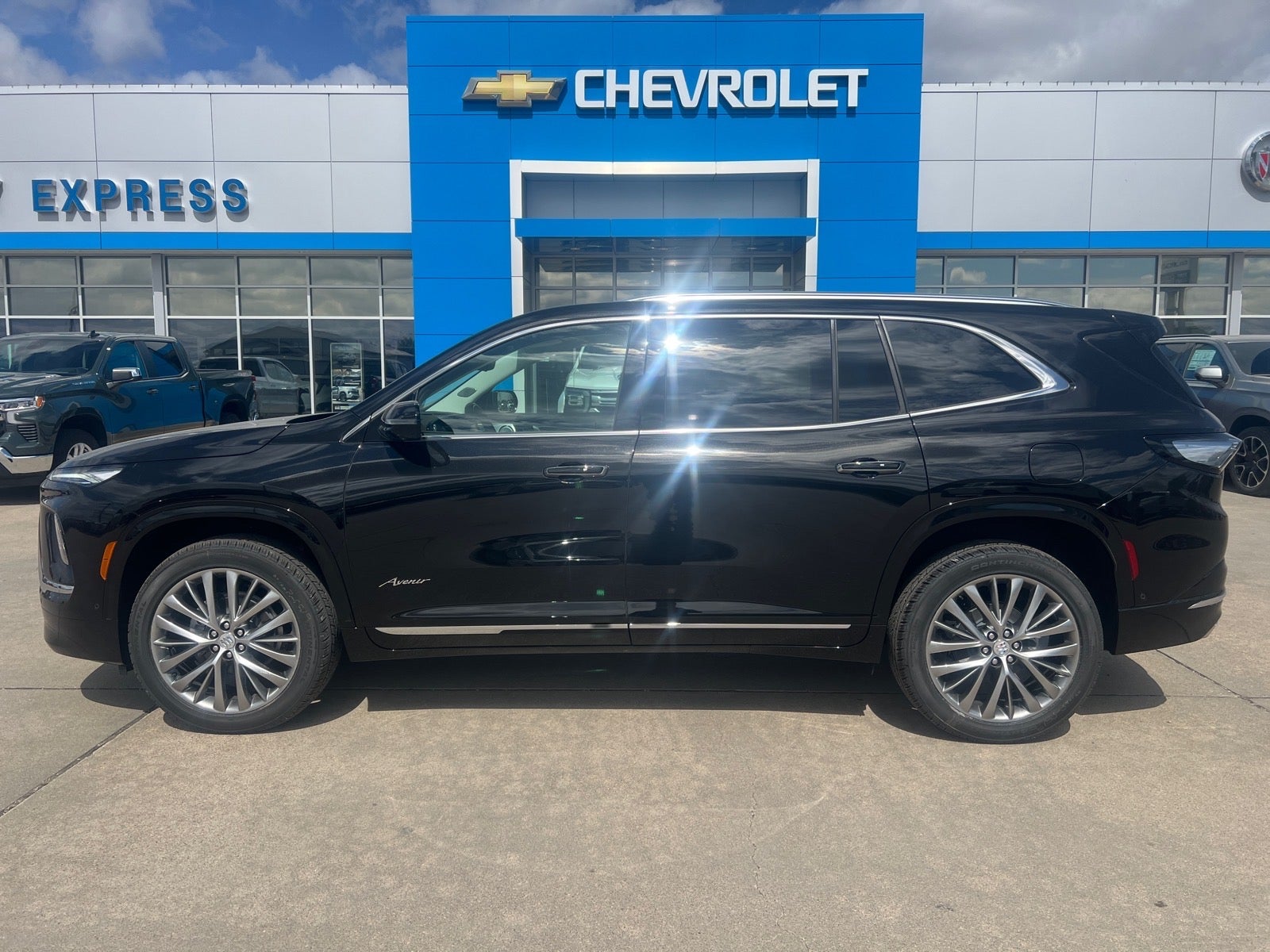 2026 Buick Enclave Avenir