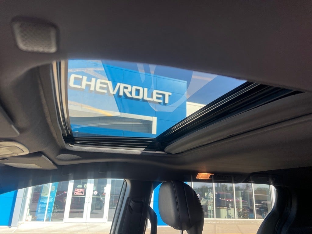 2022 Toyota Sienna XLE Woodland Edition